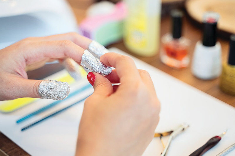 How to Remove Gel Nail Polish: A Complete Guide